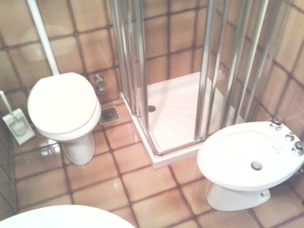 פרג'ינה ולסוגאנה Hotel Pizzeria Mezzolago מראה חיצוני תמונה